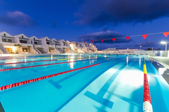 Hotel Sands Beach Resort