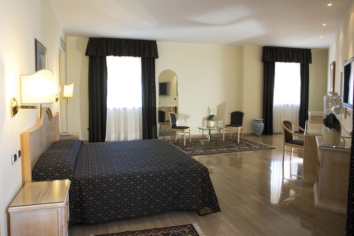 Hotel Sant Alphio Garden