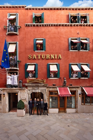 Hotel Saturnia International