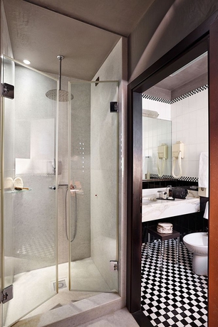 Hotel Saturnia International