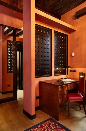 Hotel Saturnia International