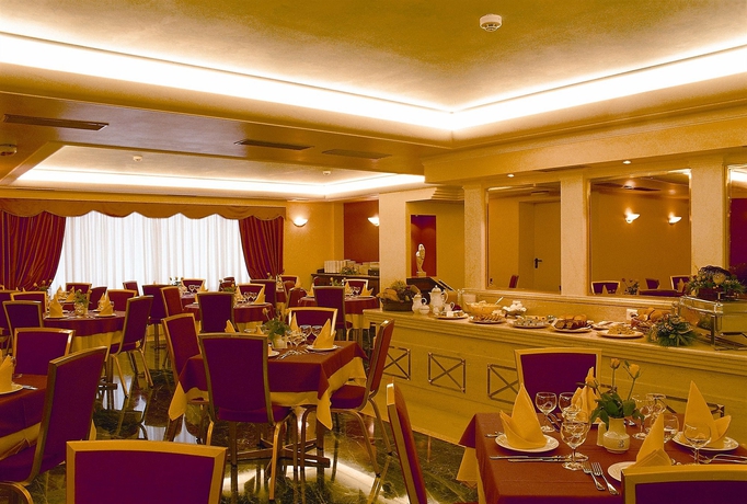 Hotel Savoy