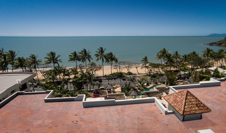 Hotel Sea Change Beachfront