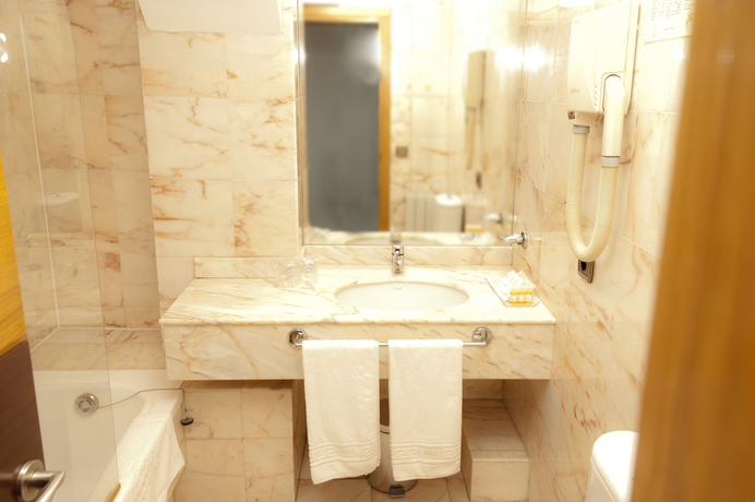 Hotel Sercotel Corona de Castilla