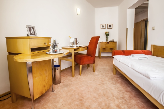 Hotel Set
