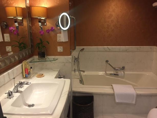 Hotel Shangri-La Bangkok