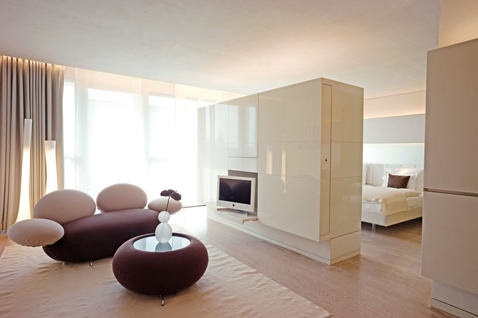 Hotel Side Design 