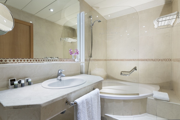 Hotel Silken Puerta Castilla