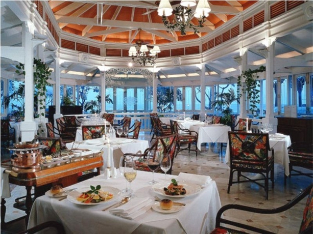 Hotel Sofitel Centara Grand Resort & Villas