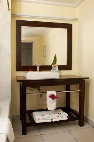 Hotel St. Lucian By Rex Resorts