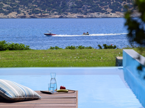 Hotel St. Nicolas Bay Resort 