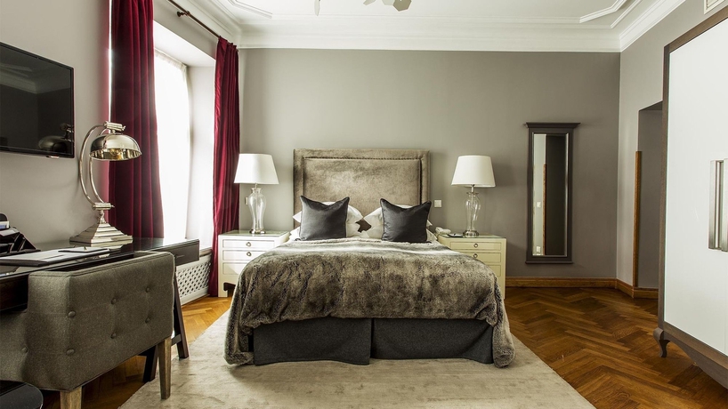 Hotel St Petersbourg