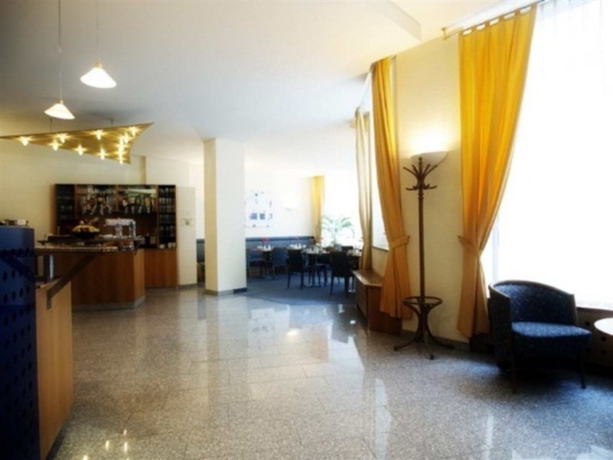 Hotel Starlight Suites