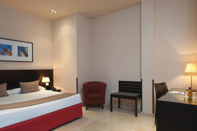 Hotel Suites 33