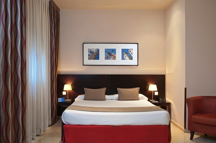 Hotel Suites 33
