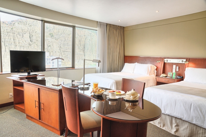Hotel Suites Camino Real