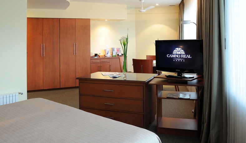 Hotel Suites Camino Real