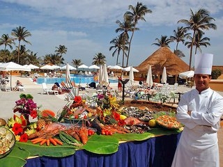 Hotel Sunbeach And Resort