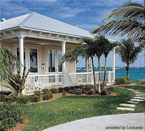 Hotel Sunset Key Guest Cottages