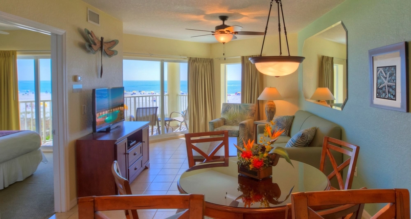 Hotel Sunset Vistas Beachfront Suites