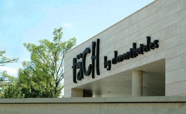 Hotel Tach