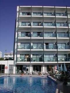 Hotel Temi