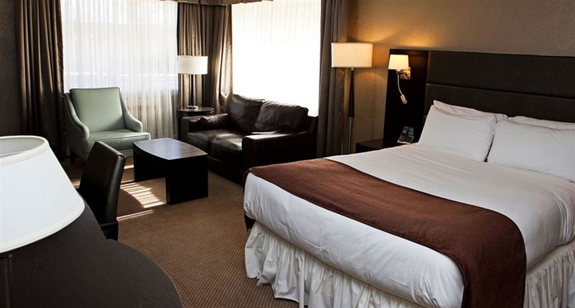 Hotel The Islander Guestrooms & Suites