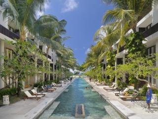 Hotel The Oasis Beach Resort & Spa