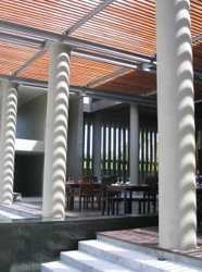 Hotel The Oasis Beach Resort & Spa