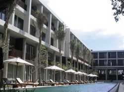 Hotel The Oasis Beach Resort & Spa