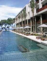 Hotel The Oasis Beach Resort & Spa