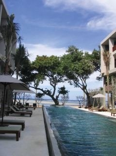Hotel The Oasis Beach Resort & Spa