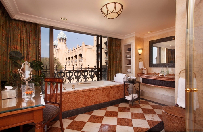 Hotel The Palace