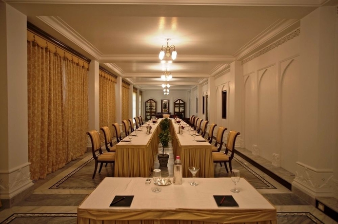 Hotel The Raj Palace