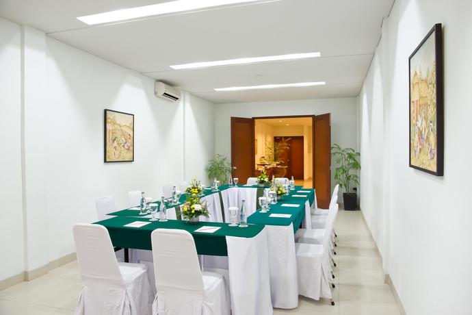 Hotel The Rani