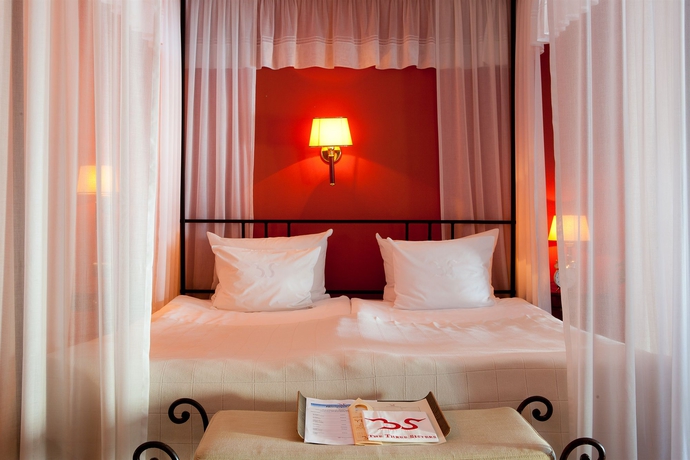 Hotel Three Sisters