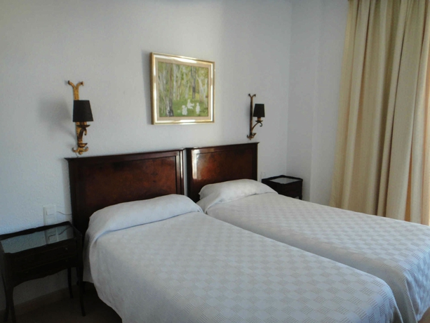 Hotel Torre de la Roca