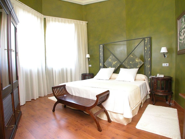 Hotel Torres De Somo