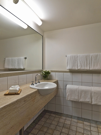 Hotel Travelodge Mirambeena Resort Darwin