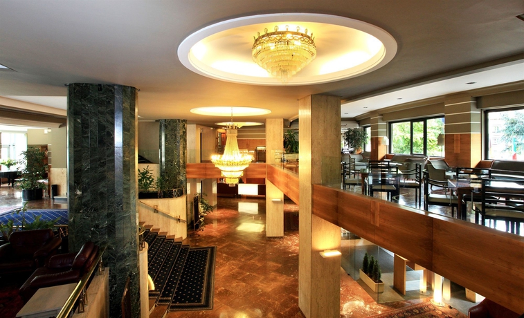Hotel Tres Reyes-iruña Palace
