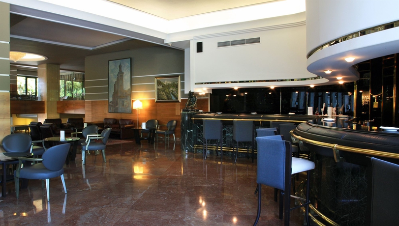Hotel Tres Reyes-iruña Palace