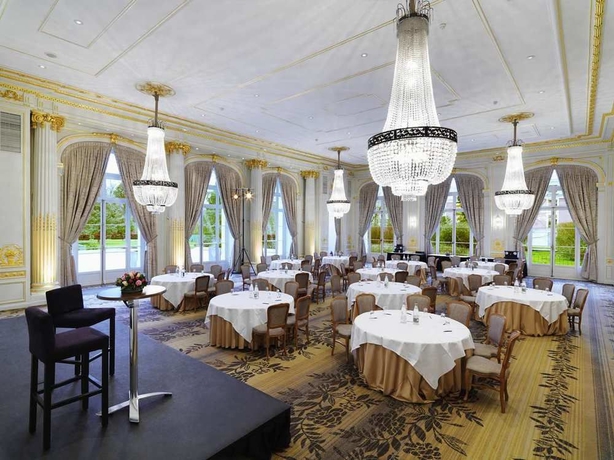 Hotel Trianon Palace Versailles, Waldorf Astoria Collect