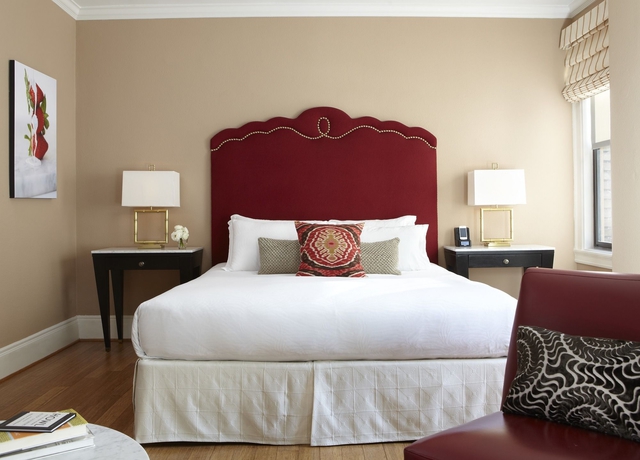 Hotel Triton
