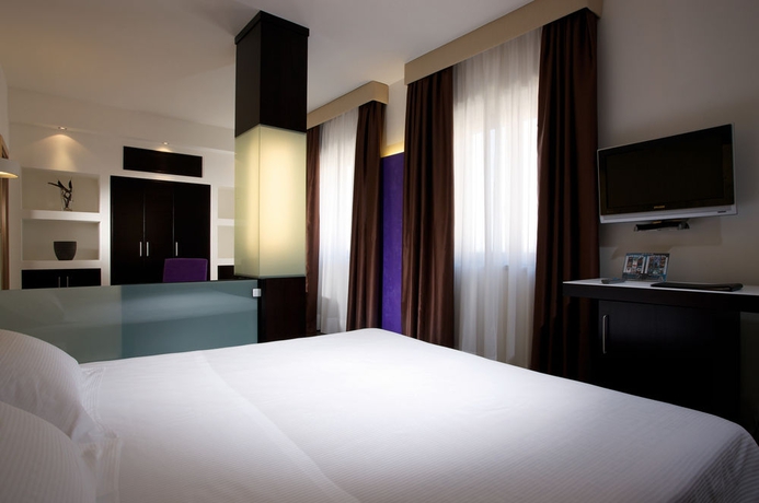 Hotel Tritone
