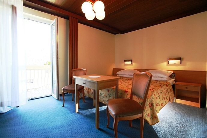 Hotel Trst