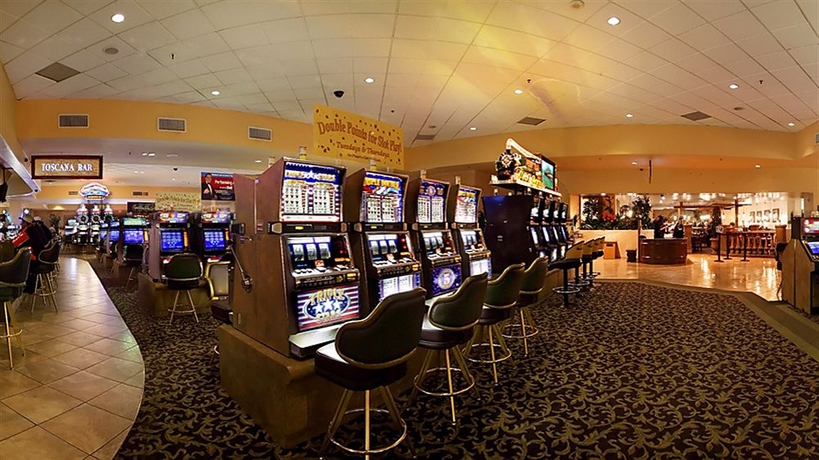 Hotel Tuscany Suites & Casino