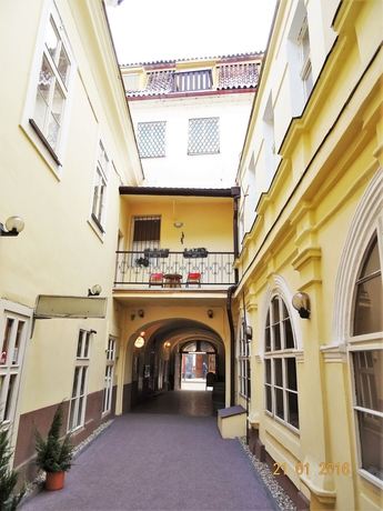 Hotel U DVOU ZLATYCH KLICU (TWO GOLDEN KEYS)