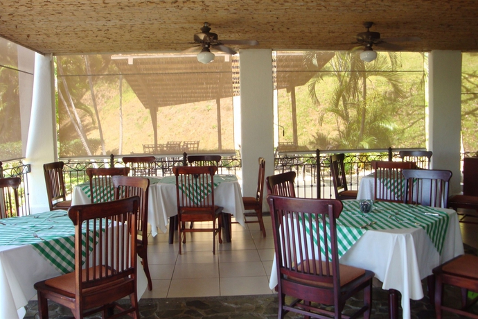 Hotel Villas Sol and Beach Resort