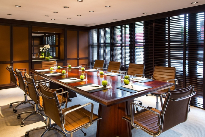 Hotel Warwick Barsey