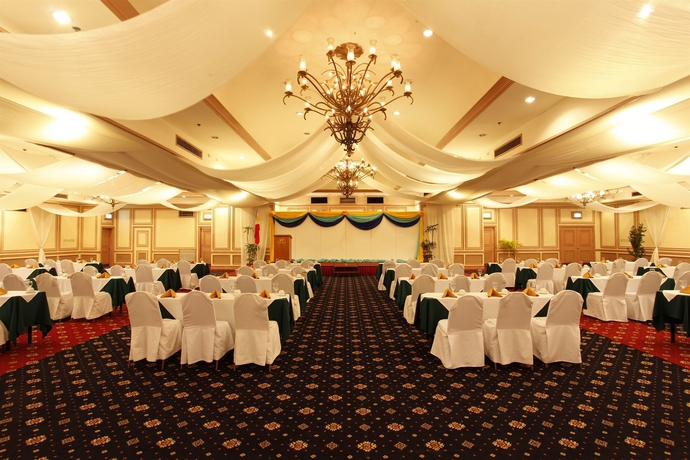 Hotel Waterfront Insular